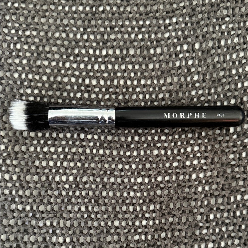 Morphe M436 Blending Brush with Black Handle